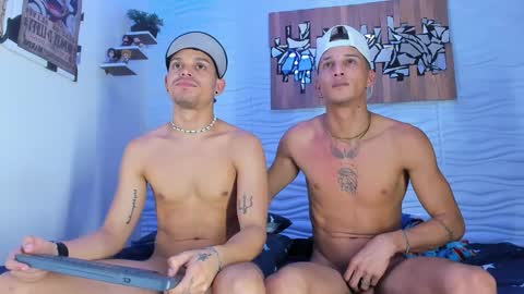 Snapshot of friendsofeverything_ chatting on October 2025 02:09:02 AM Adam y pitter online show from October 2025 02:09:02 AM