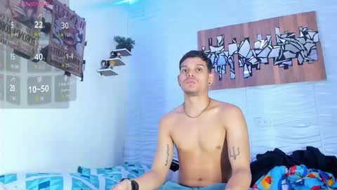 Snapshot of friendsofeverything_ chatting on October 2025 11:13:02 PM Adam y pitter online show from October 2025 11:13:02 PM