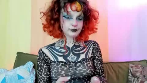 Snapshot of friskyflowers chatting on April 2026 12:42:01 AM cherry online show from April 2026 12:42:01 AM