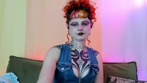 Snapshot of friskyflowers chatting on April 2026 01:10:02 AM cherry online show from April 2026 01:10:02 AM