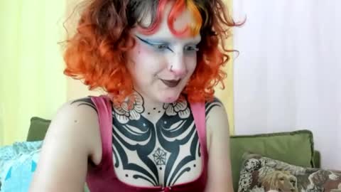 Snapshot of friskyflowers chatting on April 2026 09:52:01 PM cherry online show from April 2026 09:52:01 PM