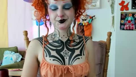 Snapshot of friskyflowers chatting on May 2026 08:25:01 PM cherry online show from May 2026 08:25:01 PM