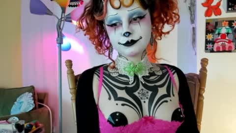 Snapshot of friskyflowers chatting on May 2026 01:33:01 AM cherry online show from May 2026 01:33:01 AM