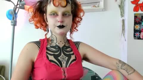 Snapshot of friskyflowers chatting on May 2026 05:32:01 PM cherry online show from May 2026 05:32:01 PM