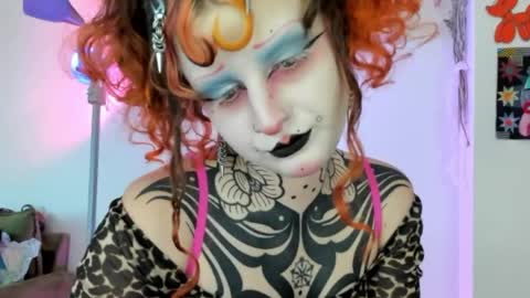 Snapshot of friskyflowers chatting on May 2026 02:18:01 AM cherry online show from May 2026 02:18:01 AM