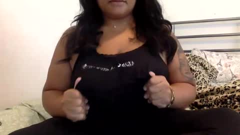 Snapshot of friskythickbabexo chatting on June 2026 09:01:02 PM Friskybabexo online show from June 2026 09:01:02 PM