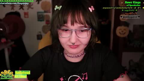 Snapshot of frogessjay chatting on October 2025 06:51:01 PM Jaywise Frogfoot online show from October 2025 06:51:01 PM