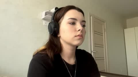 Emily online show from September 2025 02:16:01 PM