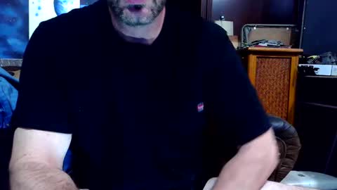 frostydhoman1221 online show from April 2026 03:51:02 PM