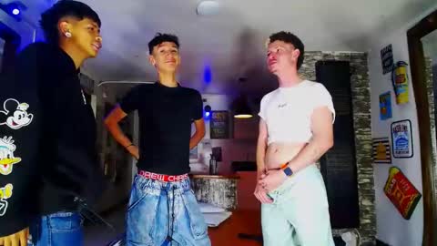 THOMAS AND DAMIAND online show from January 2025 07:06:01 PM
