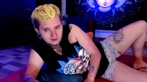          HEHIM  online show from January 2025 10:52:01 PM