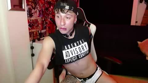 Snapshot of fuckablecharlie chatting on October 2025 01:35:01 AM Charlie Crawford online show from October 2025 01:35:01 AM