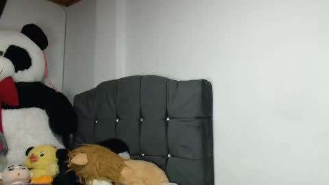 Mia and Gary  online show from March 2025 05:28:01 AM