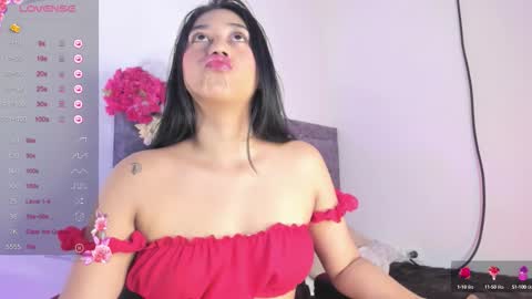 Snapshot of fuckyou_alexa chatting on September 2025 03:24:02 PM laura - Independent model online show from September 2025 03:24:02 PM