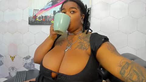 Anna Fuentes  online show from October 2025 12:18:02 PM