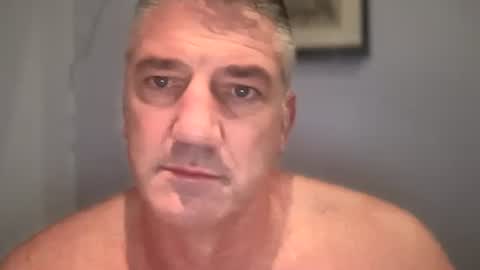 fullback_15 online show from October 2025 05:01:01 PM