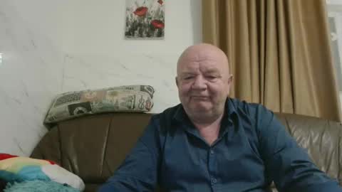 fullballs6 online show from December 2025 03:37:02 AM