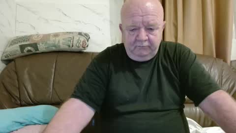 fullballs6 online show from February 2026 02:53:02 AM