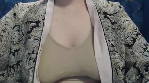 Snapshot of fun_expa chatting on January 2025 02:03:01 PM Sola online show from January 2025 02:03:01 PM
