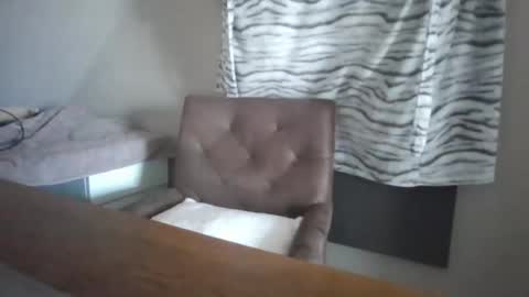 fundude1993 online show from March 2025 01:21:01 PM