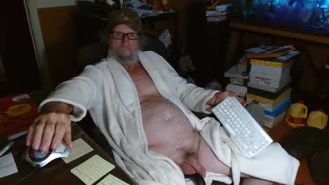 Snapshot of funmike2000 chatting on December 2024 01:58:01 AM mike online show from December 2024 01:58:01 AM