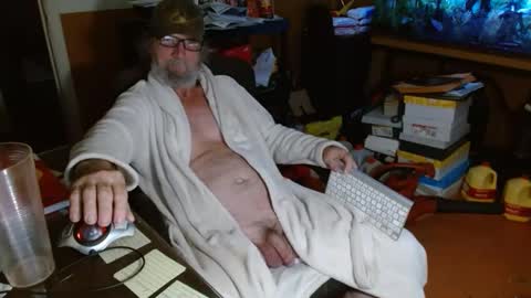 Snapshot of funmike2000 chatting on December 2024 01:00:01 PM mike online show from December 2024 01:00:01 PM