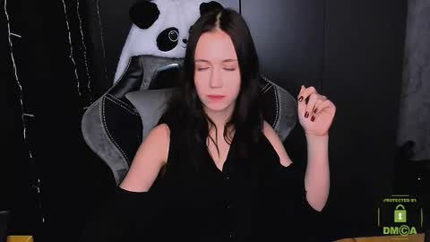 Eva online show from December 2025 05:52:02 PM