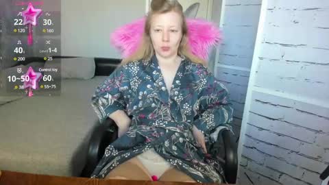 funny_bunny4 online show from February 2025 12:48:02 PM