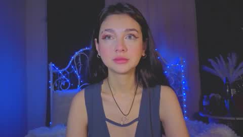 Tiffany online show from November 2025 03:17:01 AM