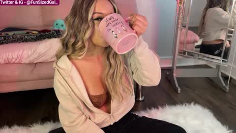 Alice D online show from January 2025 10:50:01 PM