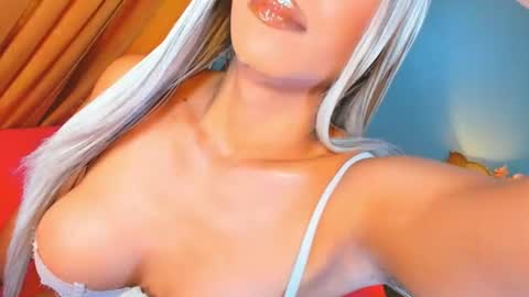 Snapshot of funtastic_harlow chatting on June 2026 07:18:02 AM Maddonna online show from June 2026 07:18:02 AM