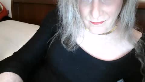 Jessie Love online show from April 2026 10:19:02 AM