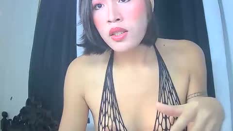 Snapshot of furbby_foxy chatting on February 2025 01:46:02 AM LIL LEE online show from February 2025 01:46:02 AM
