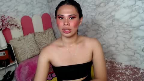 fuschiafucker online show from February 2025 09:25:02 PM