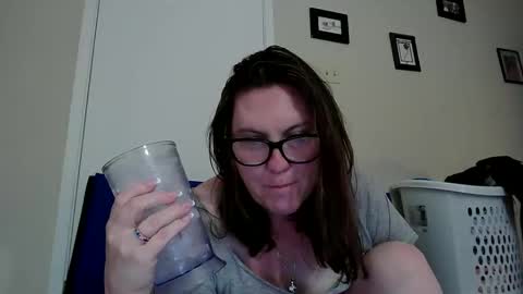 Snapshot of fuzzypeaches87 chatting on June 2026 02:22:02 AM fuzzypeaches87 online show from June 2026 02:22:02 AM