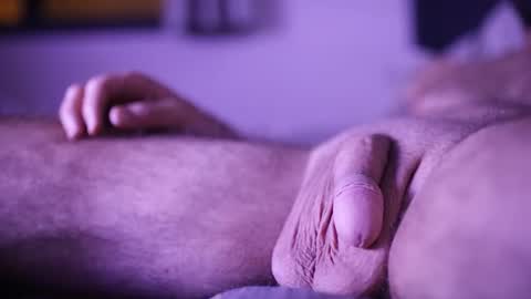 Snapshot of fvckinginfamouz chatting on October 2025 11:49:02 PM The Chillest Daddy online show from October 2025 11:49:02 PM