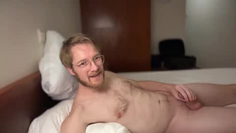 Snapshot of g00nst4r chatting on December 2024 10:27:01 PM g00nst4r online show from December 2024 10:27:01 PM