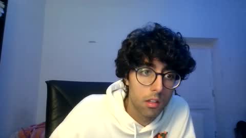 Snapshot of g1ulioo chatting on November 2025 11:21:02 AM g1ulioo online show from November 2025 11:21:02 AM