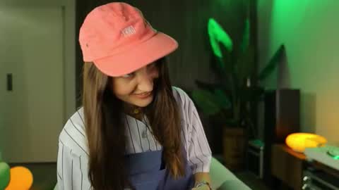 Snapshot of g_ia chatting on October 2025 06:19:01 PM G online show from October 2025 06:19:01 PM