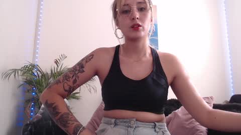 Gabriela online show from January 2025 08:43:02 PM