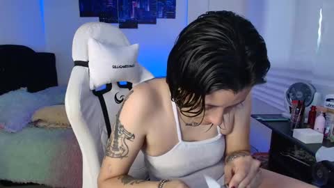 Snapshot of gabbie_kook chatting on October 2025 07:12:02 PM gabbie_kook online show from October 2025 07:12:02 PM