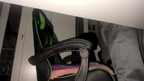 Gabeitches16 online show from December 2025 09:51:02 AM