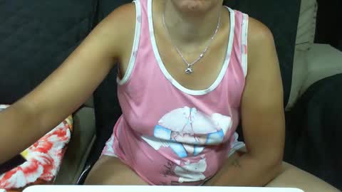Snapshot of gabibrasil chatting on February 2025 04:58:02 AM gaby layla online show from February 2025 04:58:02 AM