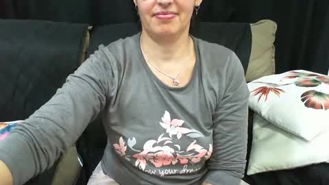 Snapshot of gabibrasil chatting on September 2025 11:37:01 PM gaby layla online show from September 2025 11:37:01 PM