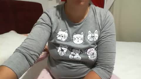 gaby  layla online show from May 2026 11:01:01 PM