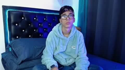 gabriel_x18 online show from February 2026 10:50:01 PM