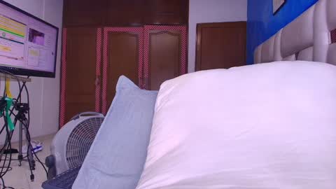 gabriela online show from February 2025 10:53:02 PM