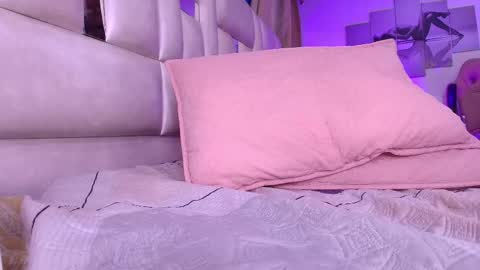 gabriela online show from September 2025 08:20:02 PM