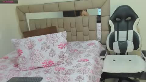 gabriela ponce online show from February 2025 08:55:01 PM