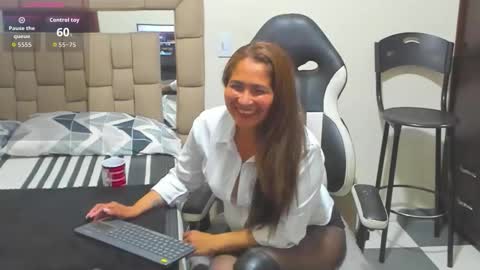 gabriela ponce online show from December 2025 11:43:01 PM